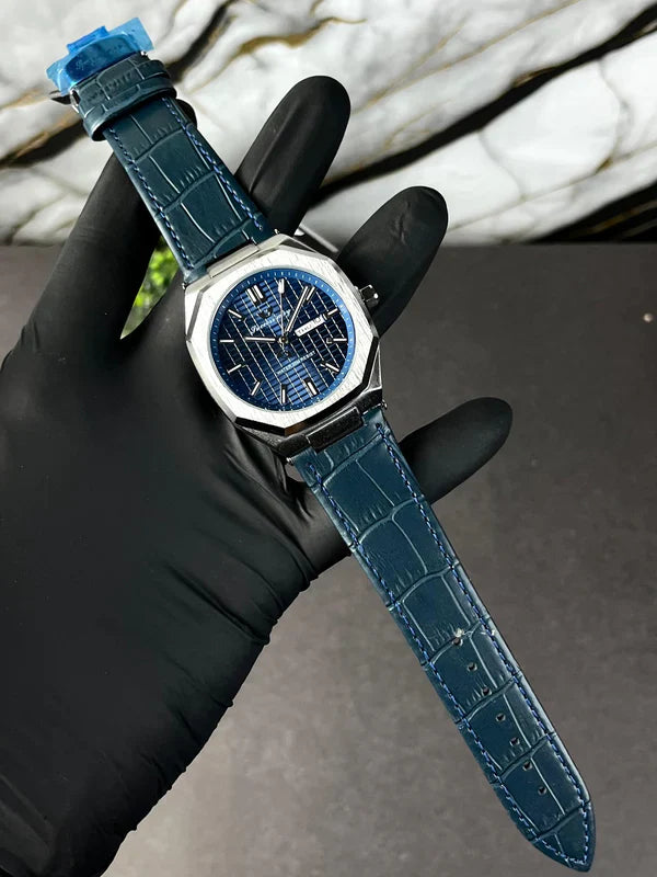 Success Way Day & Date Leather Strap Watch - L220